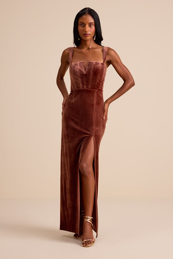 Pristine Luxury Emerald Green Velvet Bustier Maxi Dress