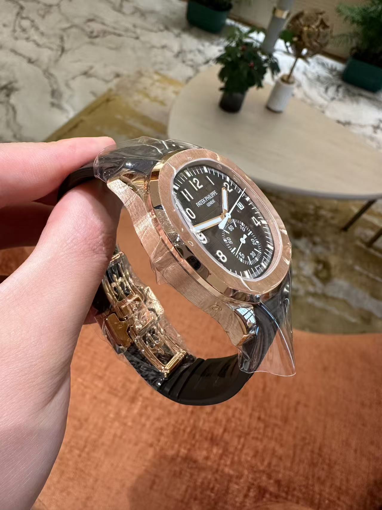 Rubber mechanical watch