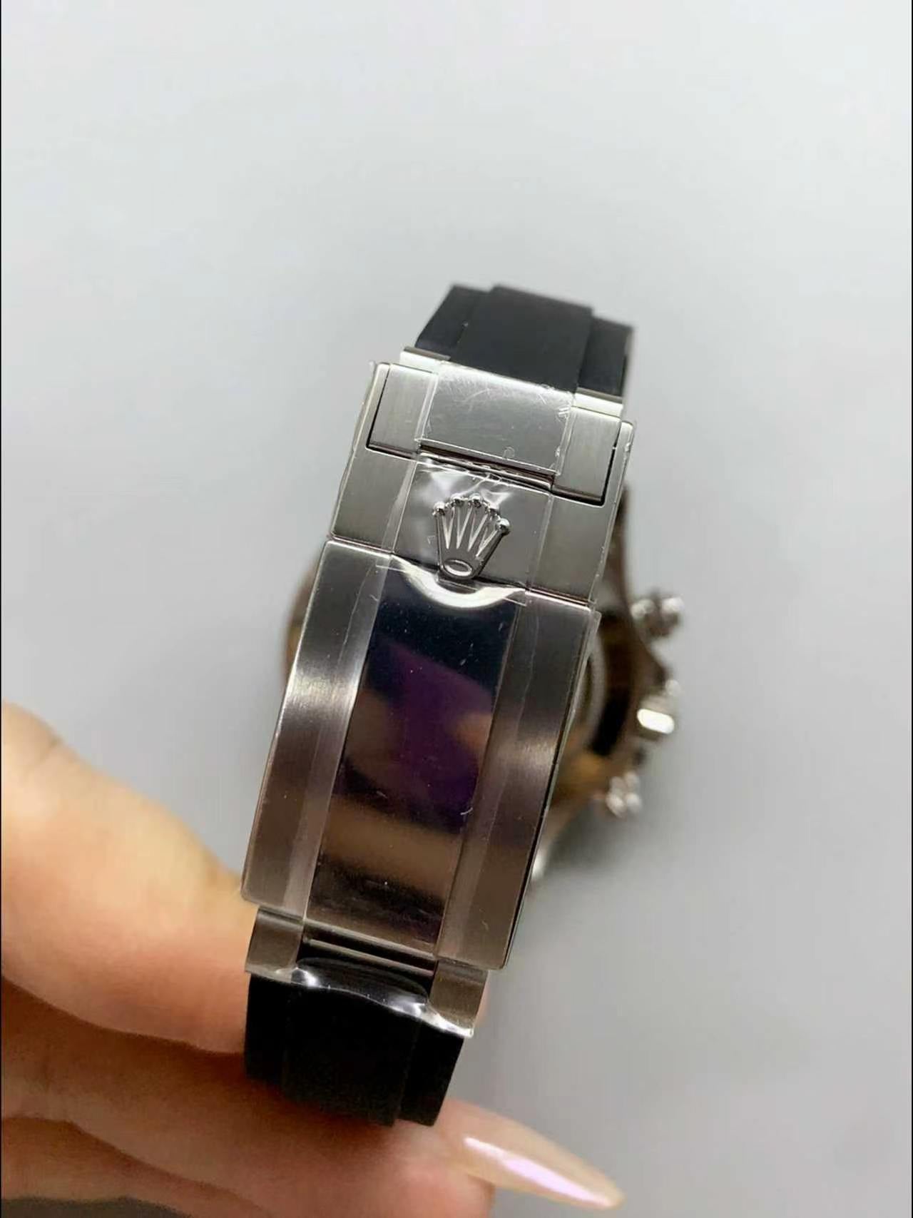 Rubber mechanical watch