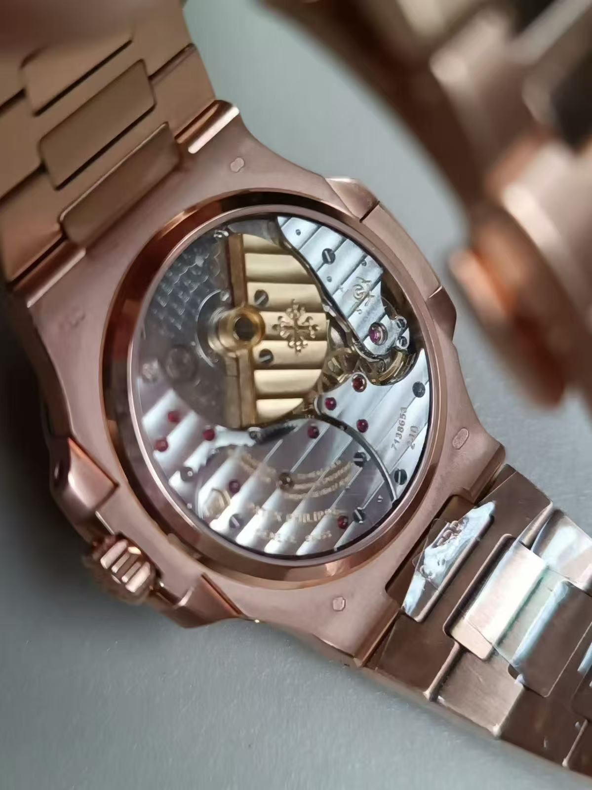 Rose Gold 5712