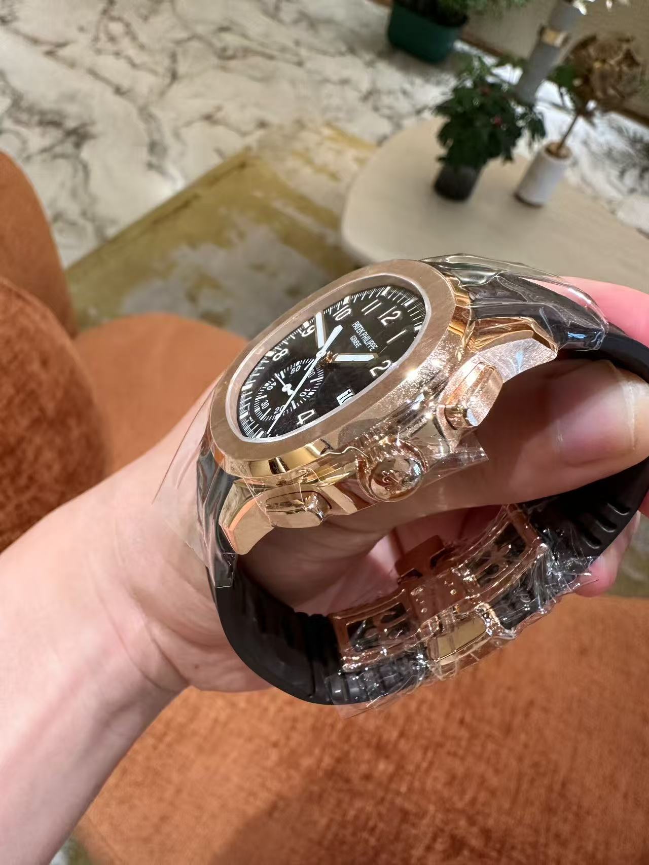 Rubber mechanical watch