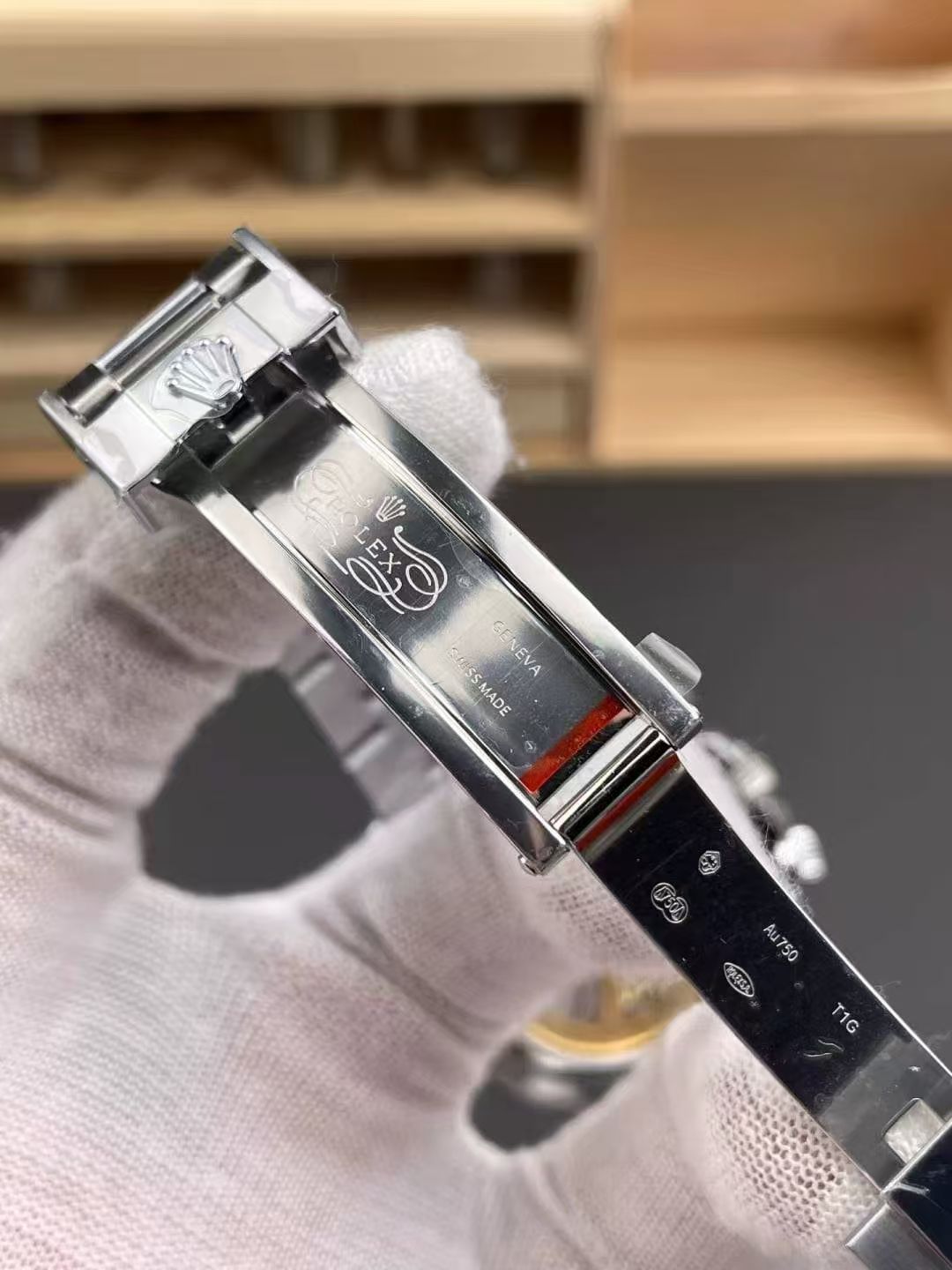 Le Mans 4132 mechanical watch