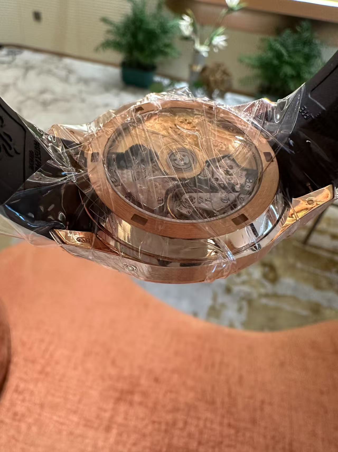 Rubber mechanical watch
