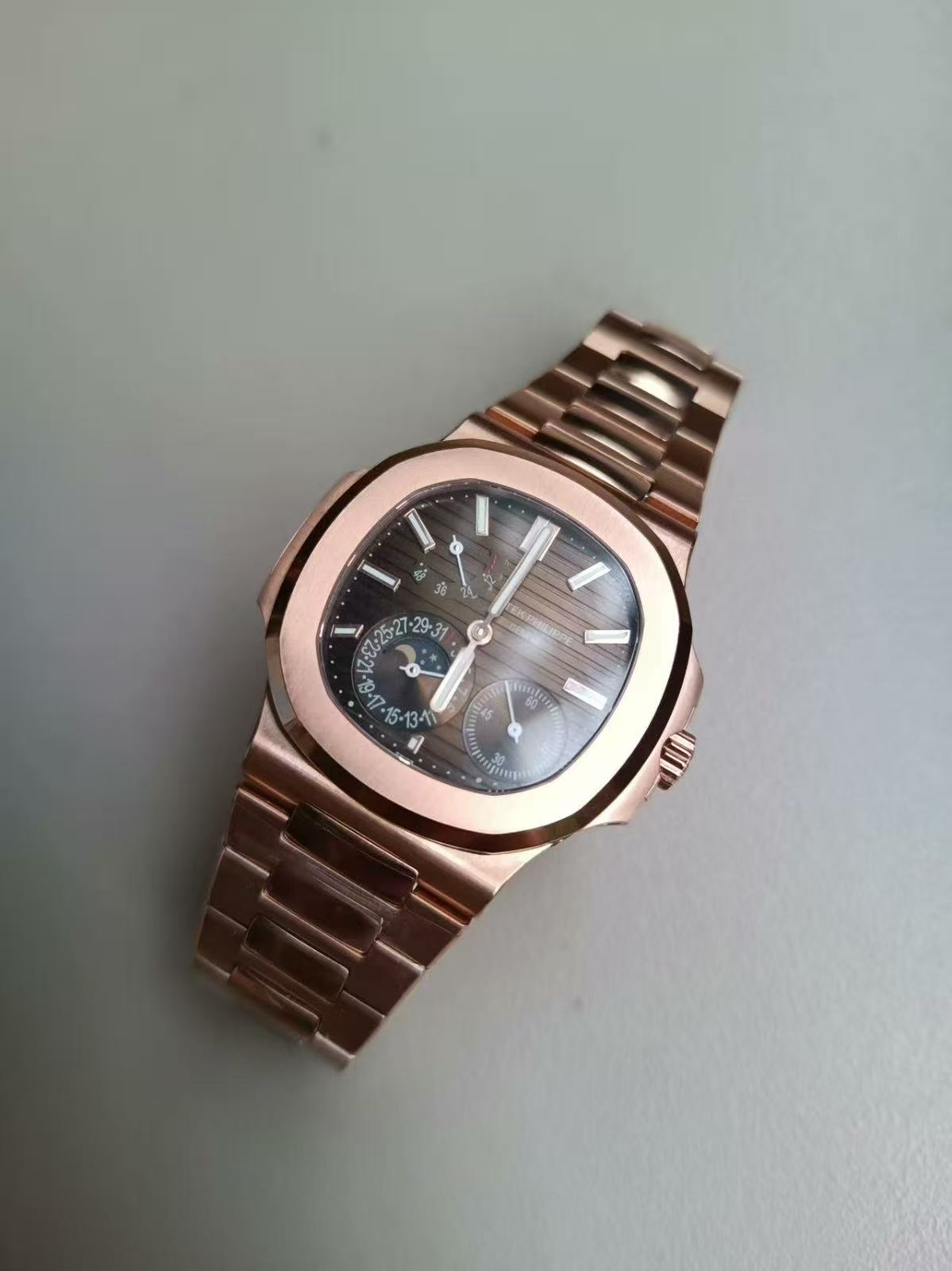 Rose Gold 5712