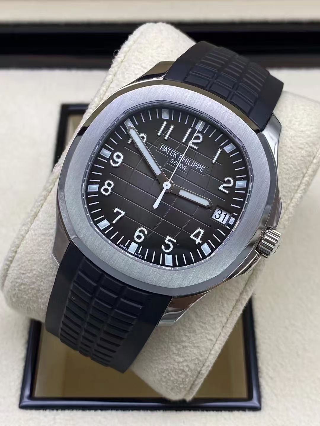 Rubber mechanical watch