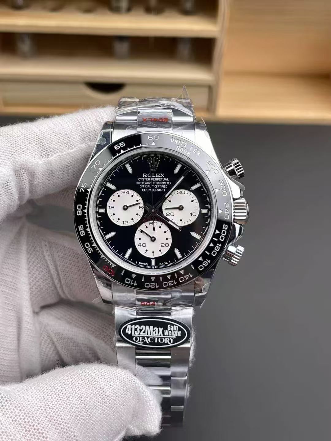 Le Mans 4132 mechanical watch