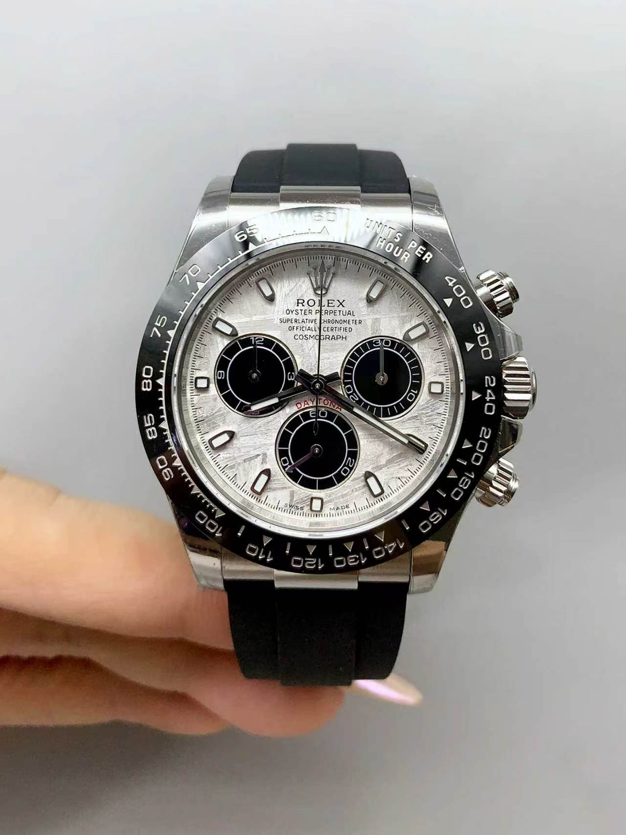 Rubber mechanical watch